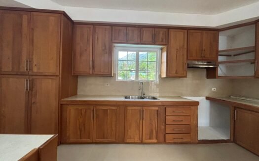 3 Bedroom Apartment, Santa Cruz