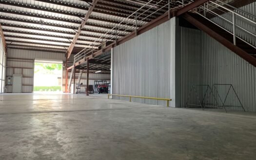Utilities Included Warehouse Calcutta # 1 Freeport