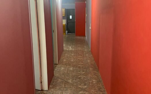 2 Bedroom Apartment, La Romain