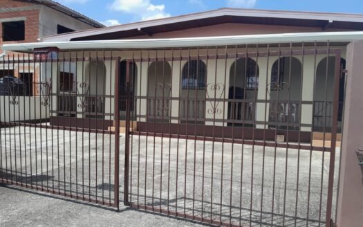 8 Bedroom Apartment/House for Sale Arima