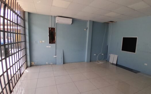 Commercial Building in Freeport