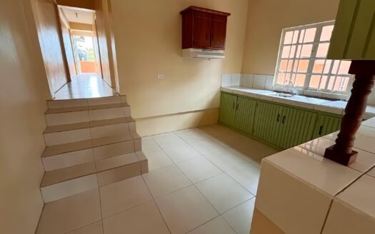 2 Bedroom Apartment, Pond Street, La Romain