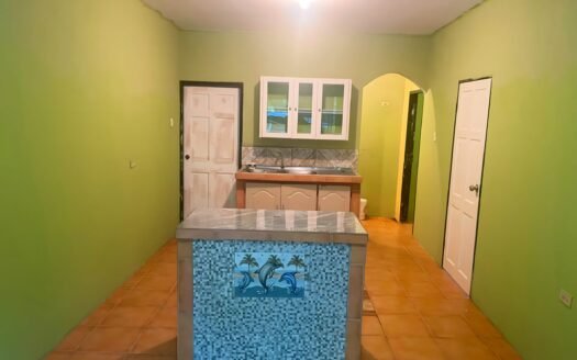 2 Bedroom Apartment Pioneer Drive, Petit Valley