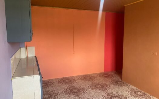 2 Bedroom Apartment, La Romain