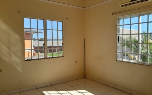 3 Bedroom Apartment Roystonia