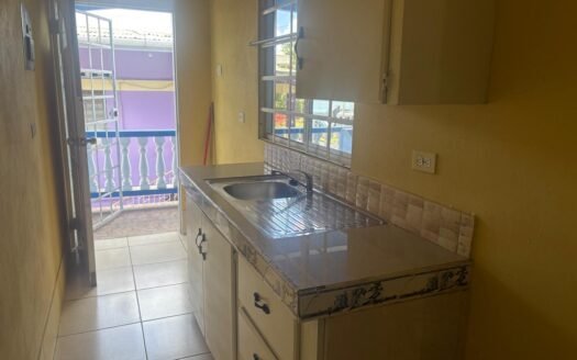 1 Bedroom Apartment Lennard Street, Carapichaima